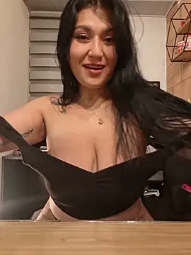 Chat +18 de Magenta_Moon ao vivo