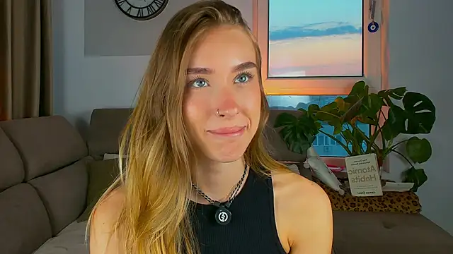 SugarSkye Adlı Modelin Canlı XXX Sohbeti