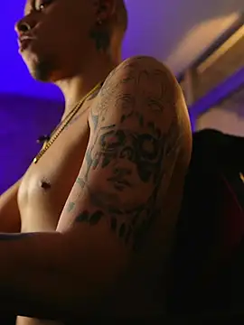 AlphaMasterXxx live XXX chat