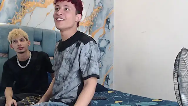 Chat XXX ao vivo de YOUNG_BOYS_HELL