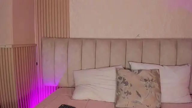 julimonroe_ Live XXX Chat