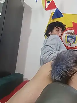 دردشة LittleTymmy الجنسية المباشرة