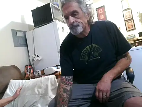 Chat +18 de Harley1414Vicky ao vivo