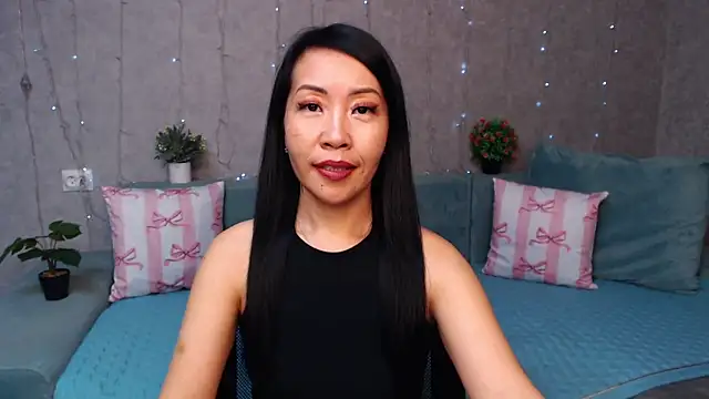 XXX chat uživo modela LiaPak
