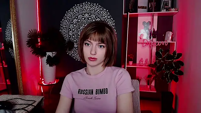 EchoScribe Adlı Modelin Canlı XXX Sohbeti