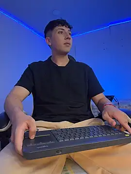 OLIVER_K – Naživo XXX chat