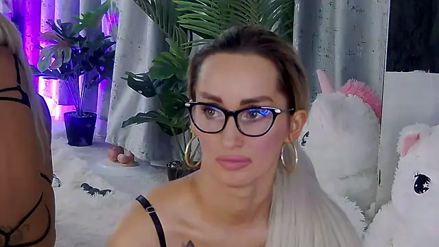 IsabelleEthan's Live XXX Chat