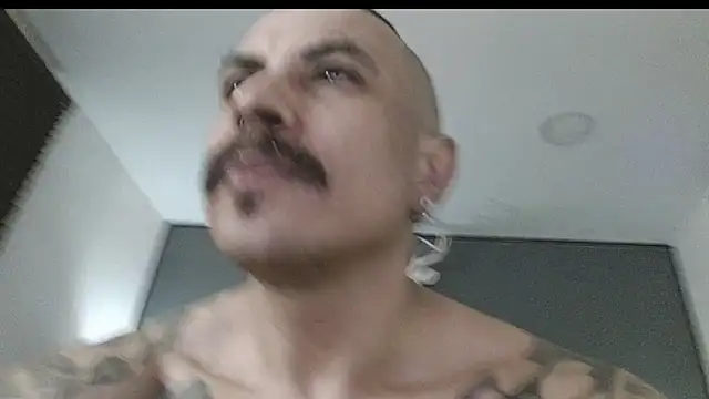 danilog515 Live XXX-Chat