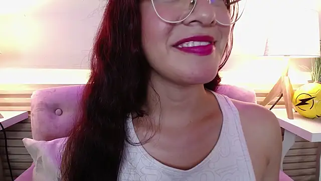 BrianaGaging Chat XXX in diretta