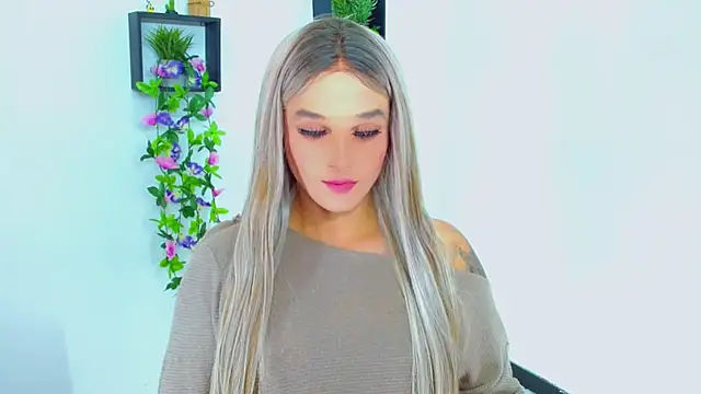 TaylorMonのライブXXXチャット