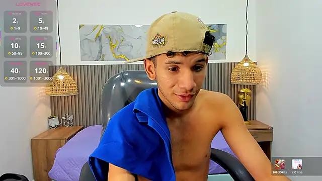 JDWhite18 XXX чат на живо