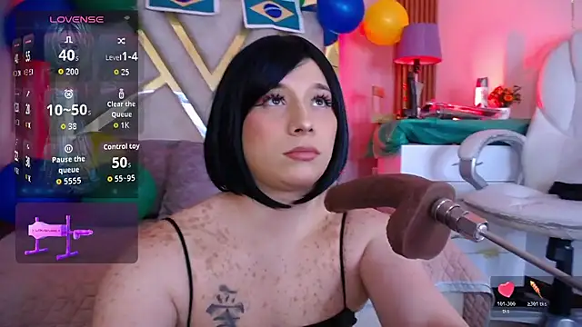 Chat +18 de Tiffany_Valentiine ao vivo