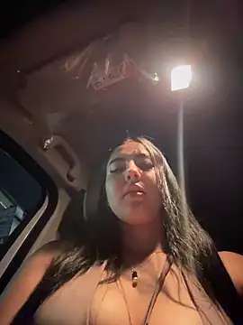 I_AM_SOPHIE_ Adlı Modelin Canlı XXX Sohbeti