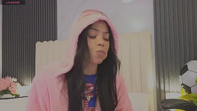 Chat XXX en directo de Madiee_Rhea