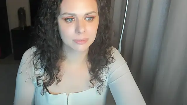 Онлайн чат XXX MollyCheiz