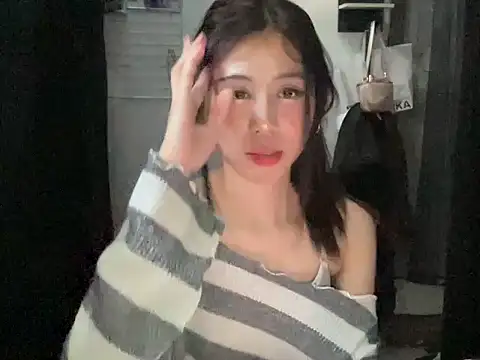 amberluiss Adlı Modelin Canlı XXX Sohbeti