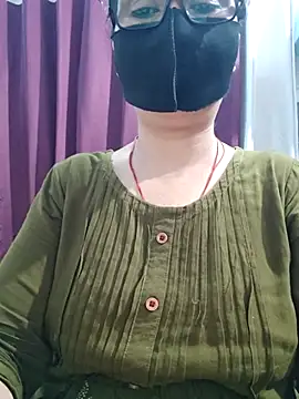 Aishwaryaa_69's Live XXX Chat