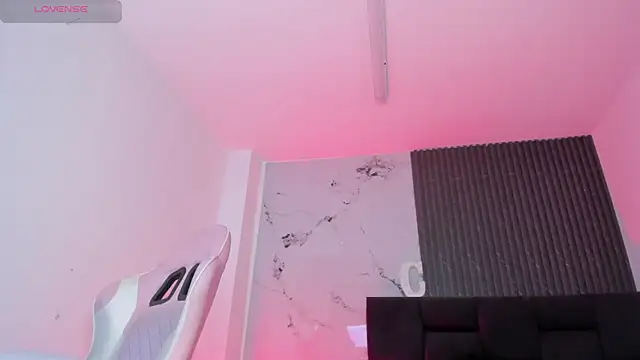 Chat XXX en directo de Chloemuaak