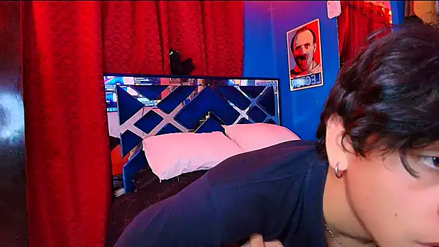 Luke_Howlandn Live XXX chat