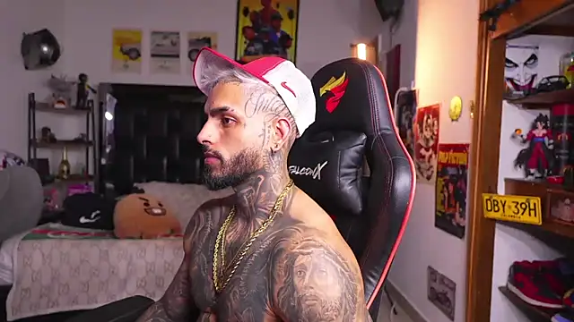 عرض كام logan_hugh8