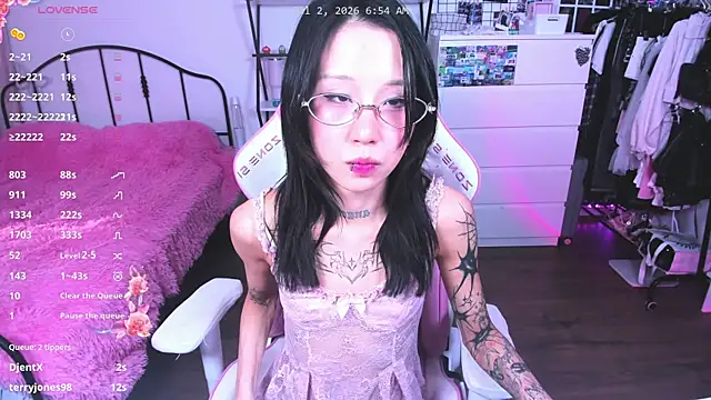 Chat +18 de ashleywowmeow ao vivo