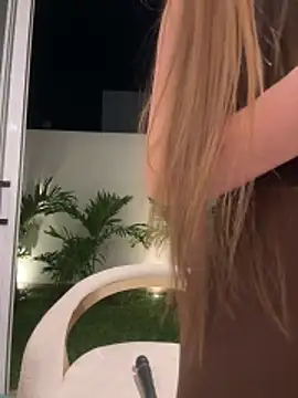 دردشة Nikii__ الجنسية المباشرة
