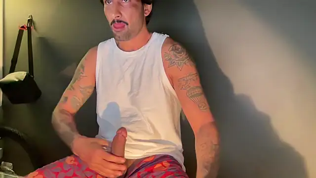 Chat +18 de ZeusDelicious ao vivo