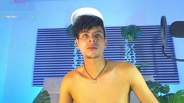 ThiiagoSaeenz Chat XXX in diretta