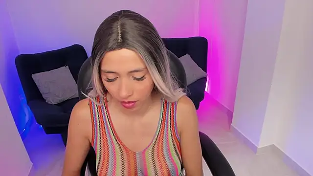 emilly_smith_1 Live XXX-Chat
