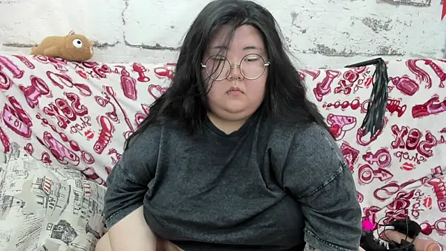 Chat +18 de Nadine_asian ao vivo