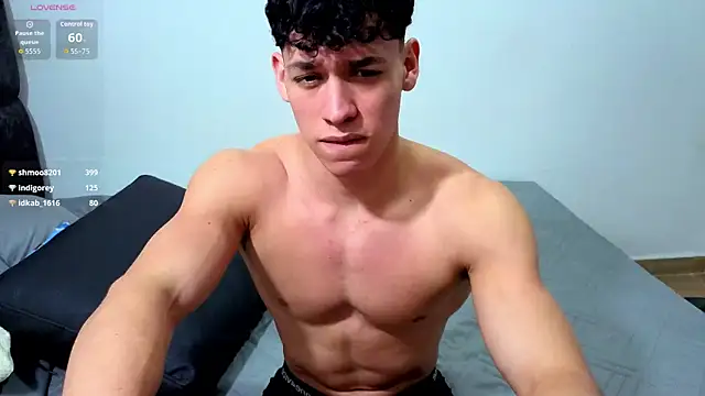 Chat +18 de Luke_Muscle ao vivo