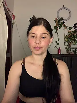 Estefani_32 Live XXX-Chat