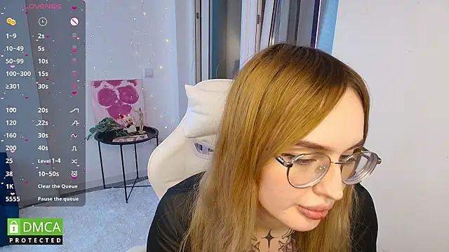 Chatroom XXX en direct de AdeLuna