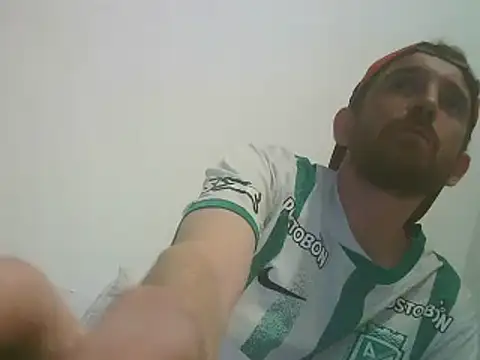 Show modela PocoLoco420 na web-kameri