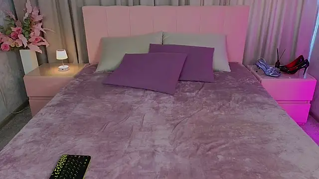 Chatroom XXX en direct de Ariana_Petite