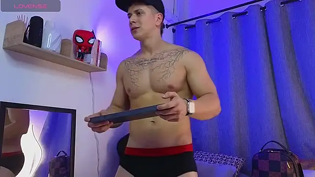 ASHTON_HILS Live XXX Chat