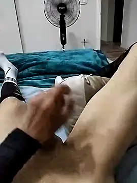 tatooo0612 Adlı Modelin Canlı XXX Sohbeti