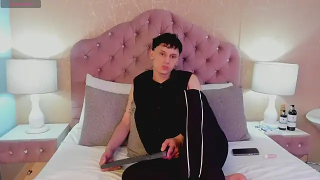 צ'אט XXX בשידור חי של LephyStar