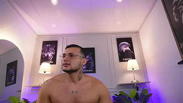 צ'אט XXX בשידור חי של Marco_Vega