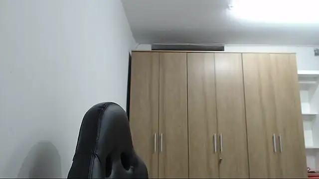 Chat XXX en directo de RoxanaLove9
