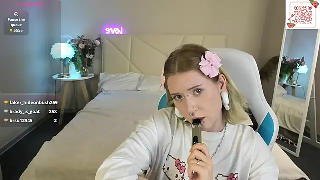 Chat +18 de Elira_Vane ao vivo
