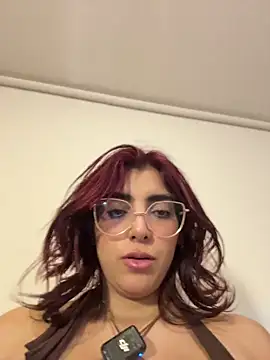 צ'אט XXX בשידור חי של MartinaSooler