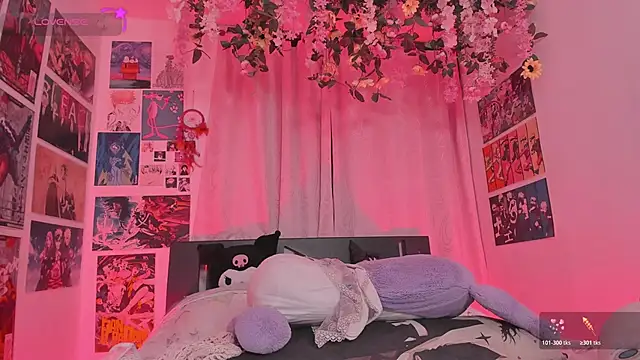 MissCurvyTopのライブXXXチャット