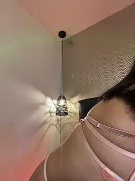 XXX chat uživo modela MiahWindsor