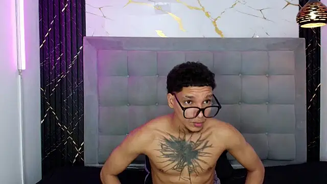 Chatroom XXX en direct de kai_storm77