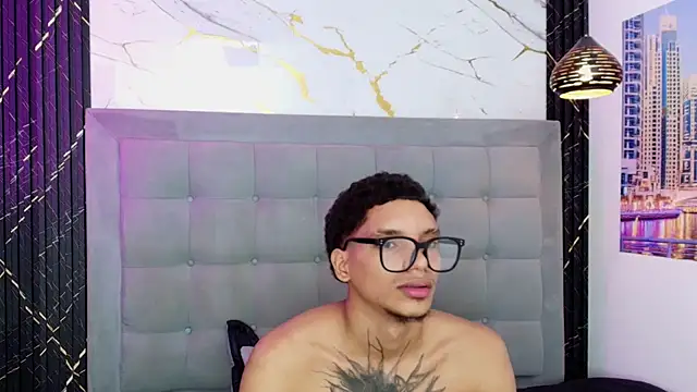 kai_storm77 Chat XXX in diretta