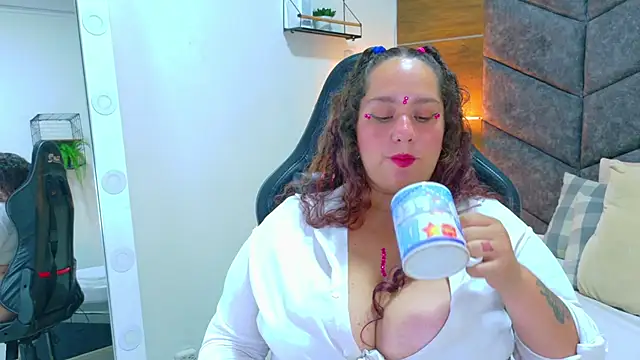 Chat +18 de JenaCooper_ ao vivo