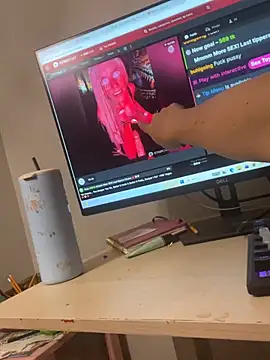 Živý XXX chat SafeinouterSpace
