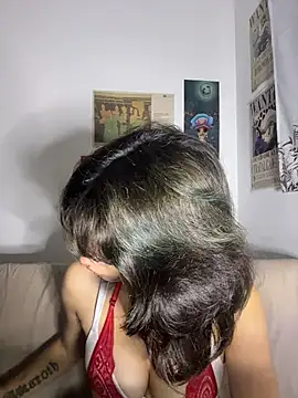Онлайн чат XXX sukulaurens