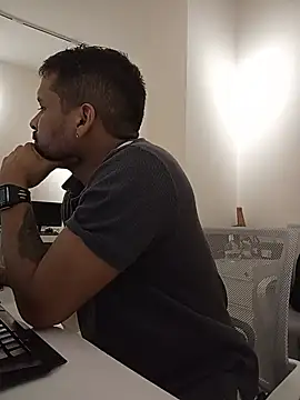 Chat +18 de LucasGaeel ao vivo